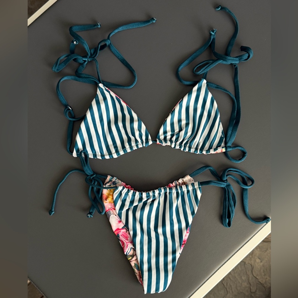 Capittana Bikini Set Reversible Size Small